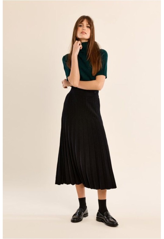 Long Pleated Knit Skirt Black