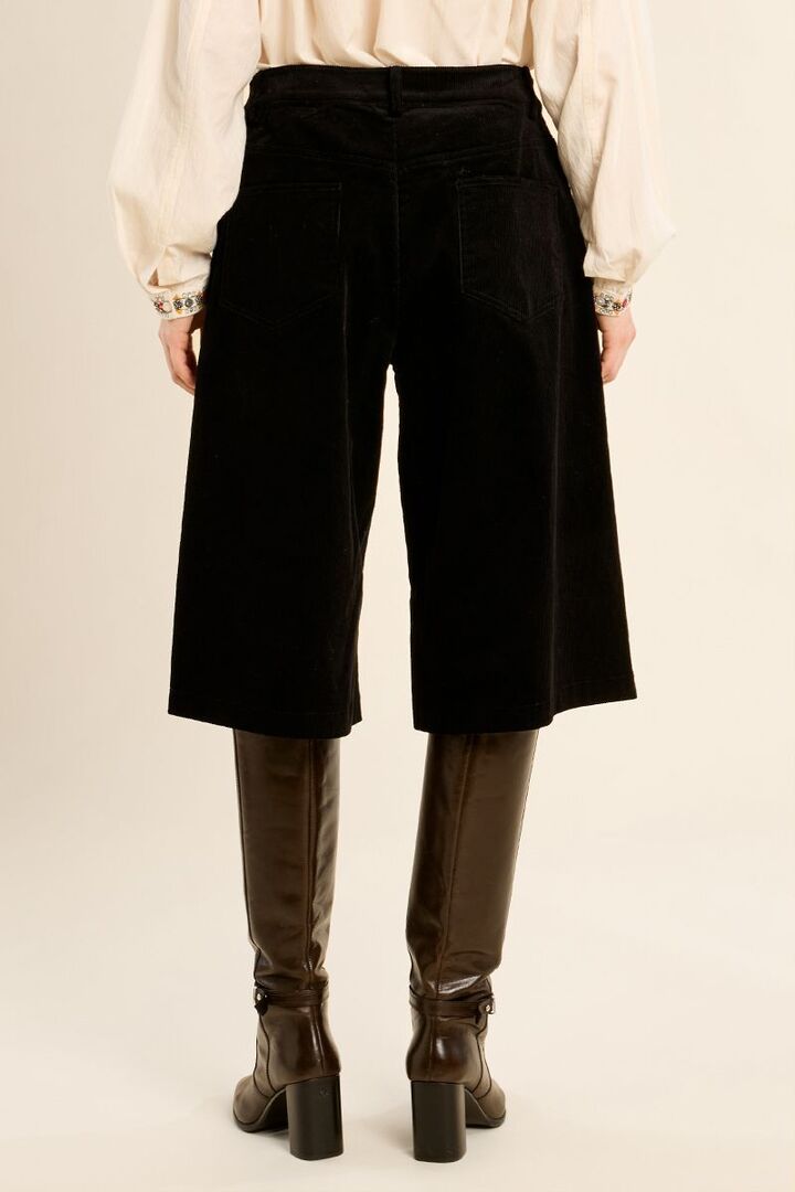 Flared Bermuda Shorts Black