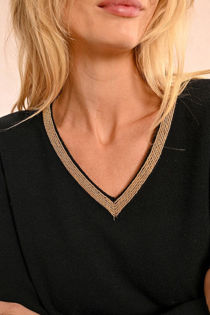 IRIDESCENT V-NECK SWEATER BLACK