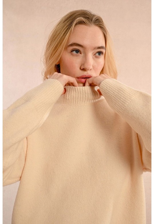 OVERSIZED AND ASYMMETRICAL SWEATER OFF WHITE