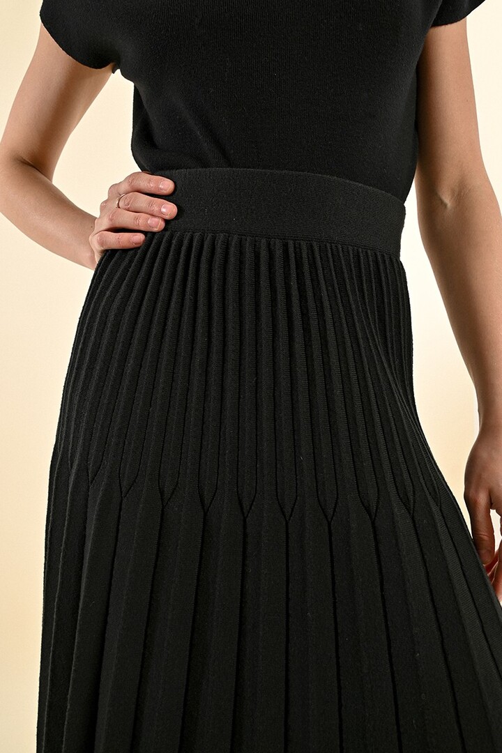 PLEATED MIDI SKIRT, HIGH WAIST BLACK