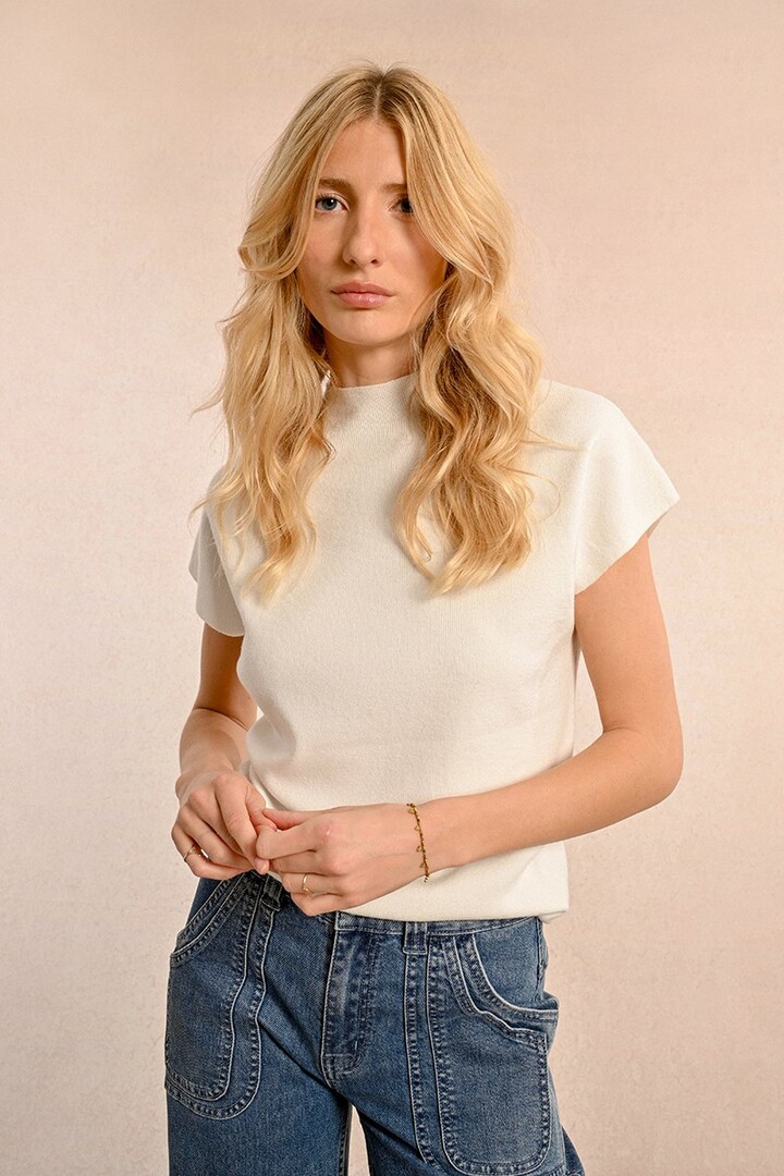 SHORT-SLEEVED RIBBED SWEATER WHITE