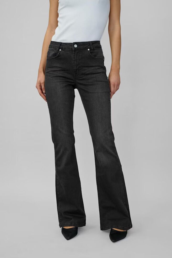 36 THE DEKOTA HIGH BOOTCUT Black Wash