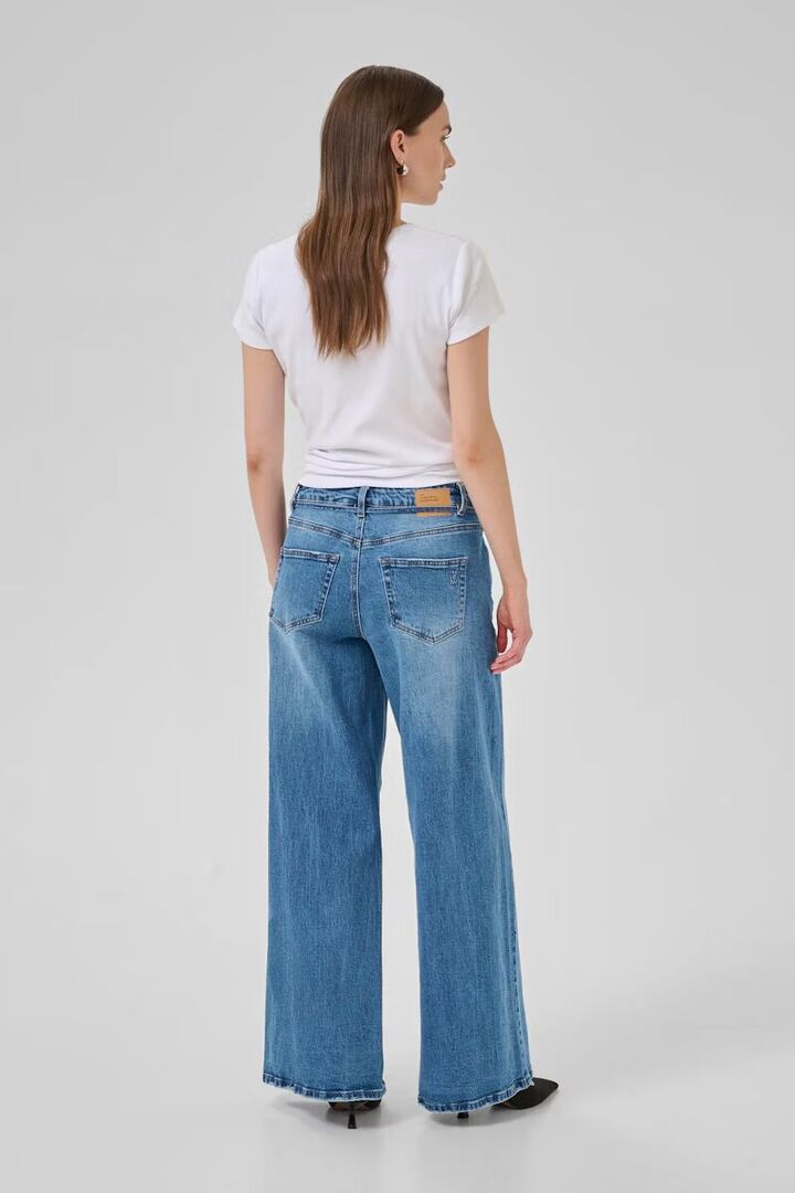 MWKaro 144 Mid X-Wide Jeans  Medium Blue Wash