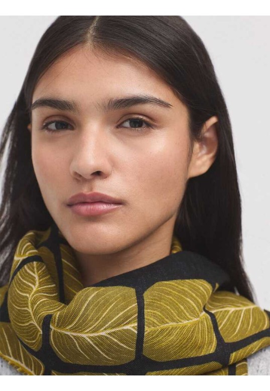 Square Leaves foulard black