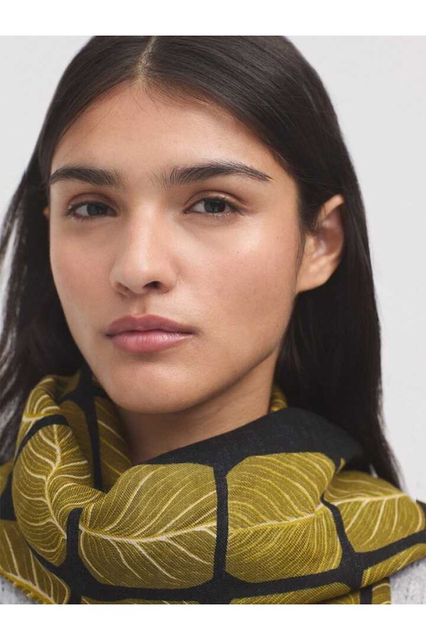 Square Leaves foulard black