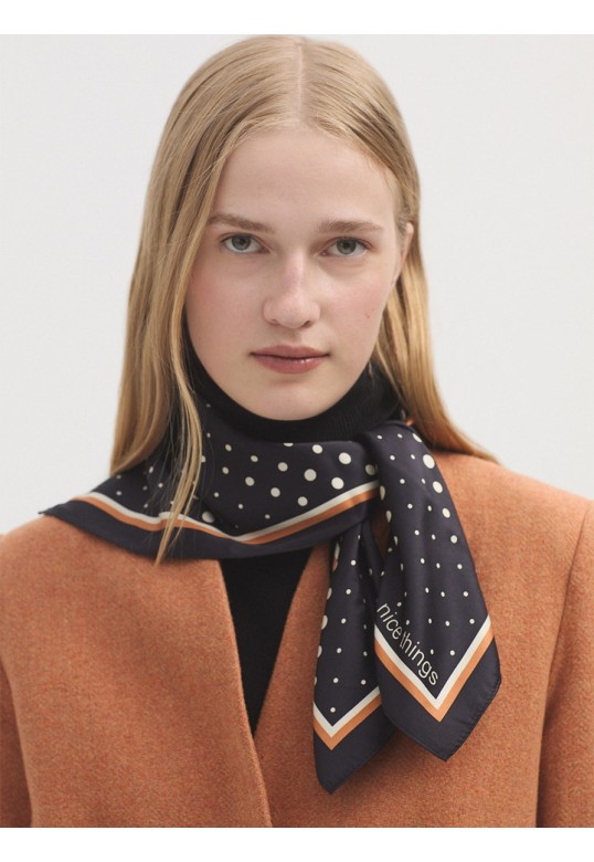 Scale Dots scarf black