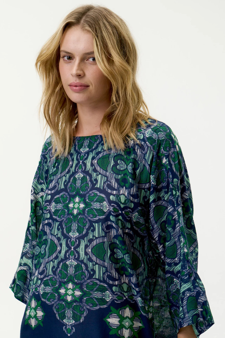 Jackie Print-Isola-Sushi Voile-Navy/Green