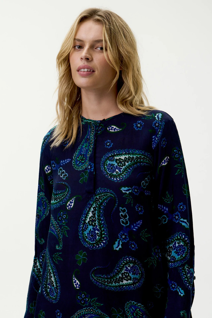 Long Genie-Hanalei Bay-Navy Paisley