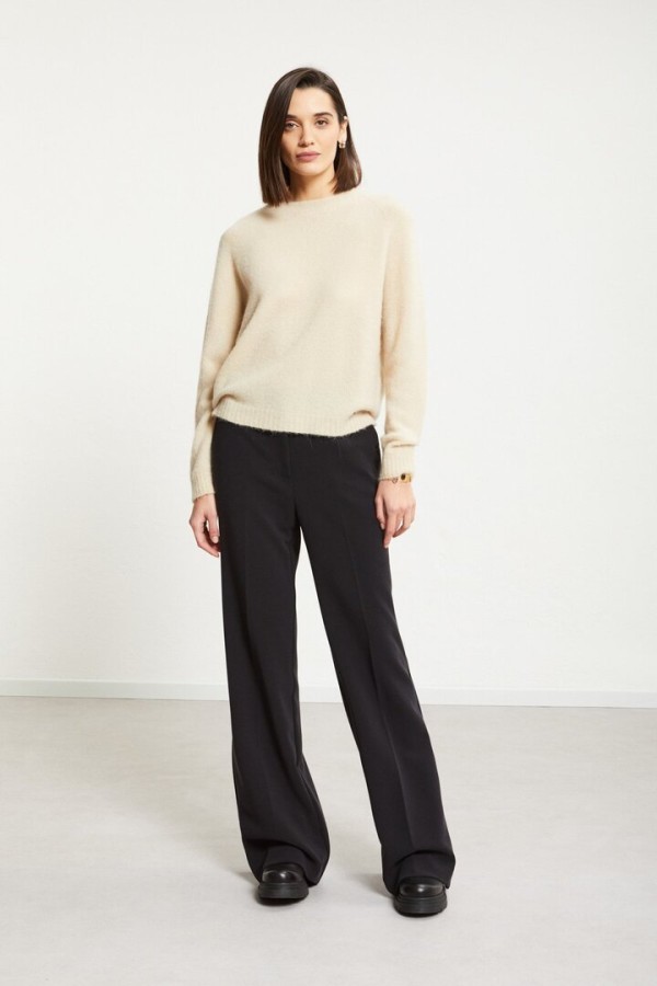 Sweater with rounded neck ecru