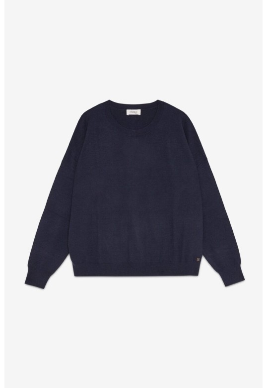 Sweater with rounded neck night