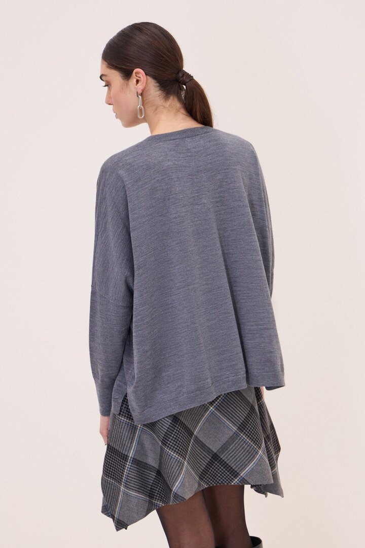 Oversized V-neck sweater Grey