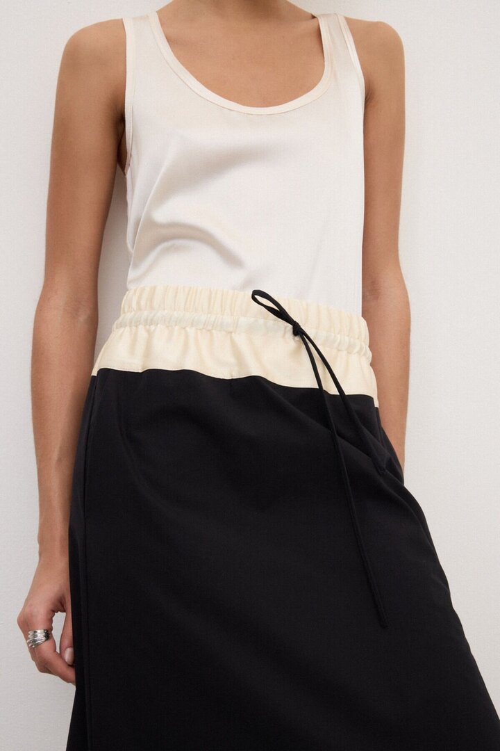 Long skirt with drawstring Black-Ecru