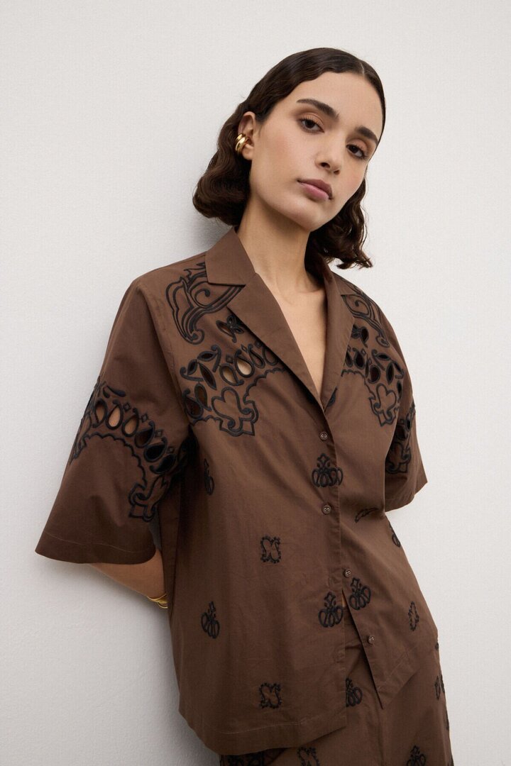 Relaxed embroidered shirt Chocolate
