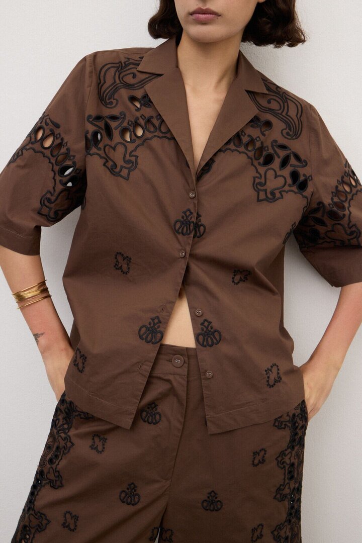 Embroidered cropped trousers Chocolate
