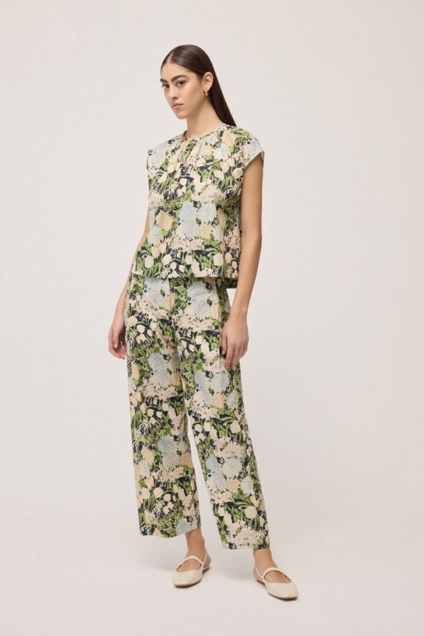 Wide cotton trousers