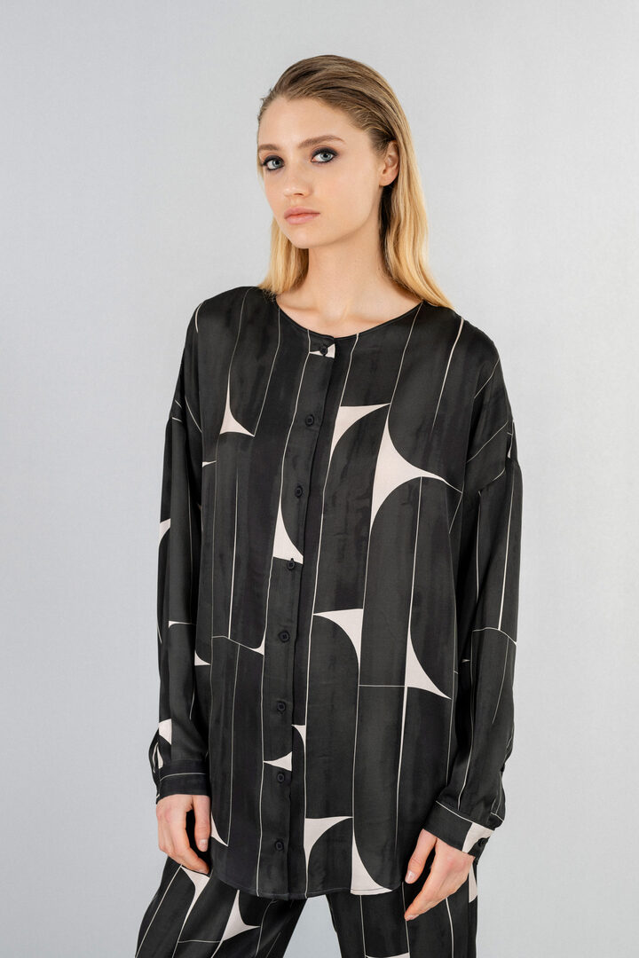 SATIN PRINT OVERSIZED SHIRT OFF BLACK