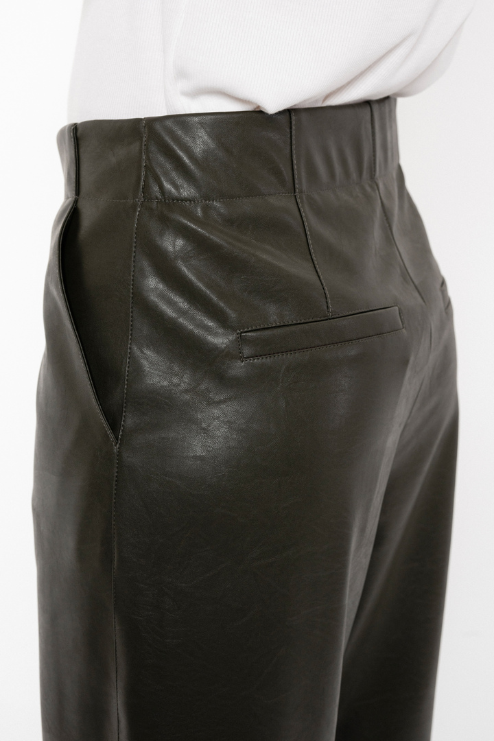 LEATHER REGULAR PANTS DARK KHAKI