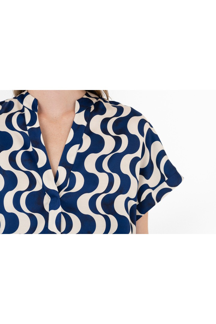 SATIN PRINT SHORT SLEEVE BLOUSE BLUE