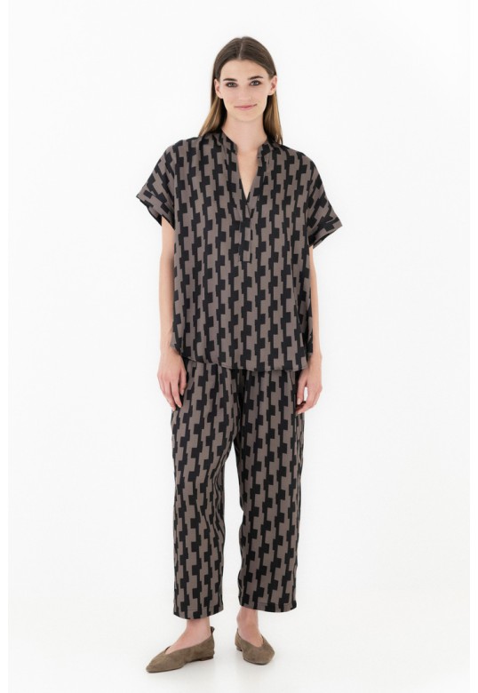 SATIN PRINT SHORT SLEEVE BLOUSE TAUPE