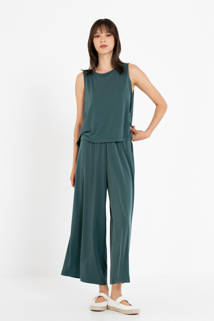 BASIC CUPRO SLEEVELESS CROPPED TOP GREEN