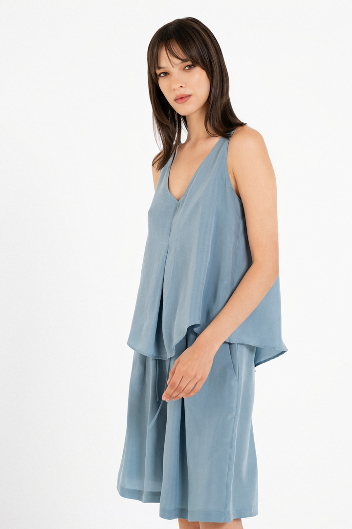 CUPRO V NECK CROPPED TOP DUSTY BLUE