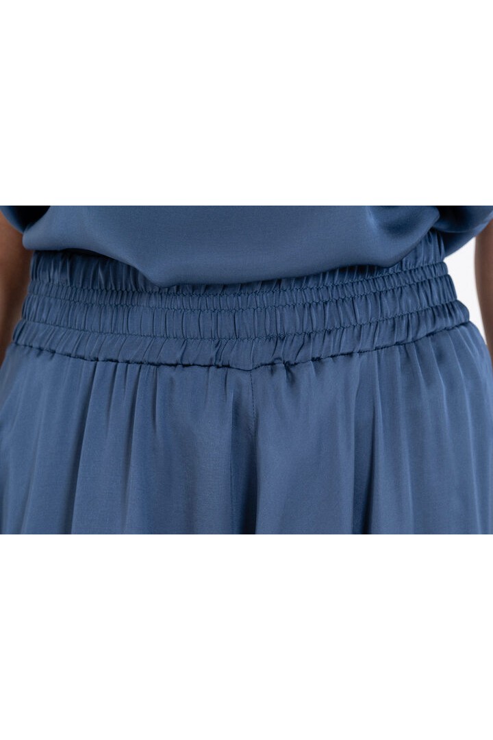 SATIN FINE ECOVERO SKIRT BLUE