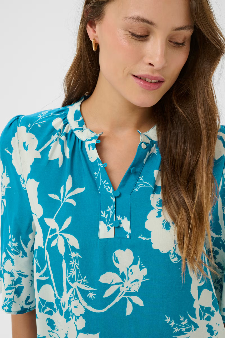 RashedaSZ Blouse Vallarta Blue Flower Bouquet
