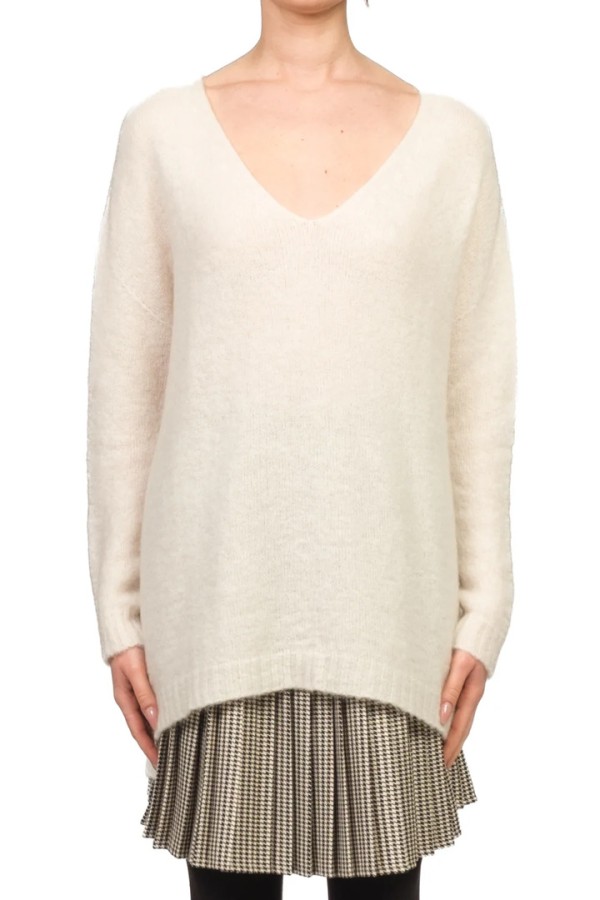 Oversized mohair blend V-neck sweater ecru