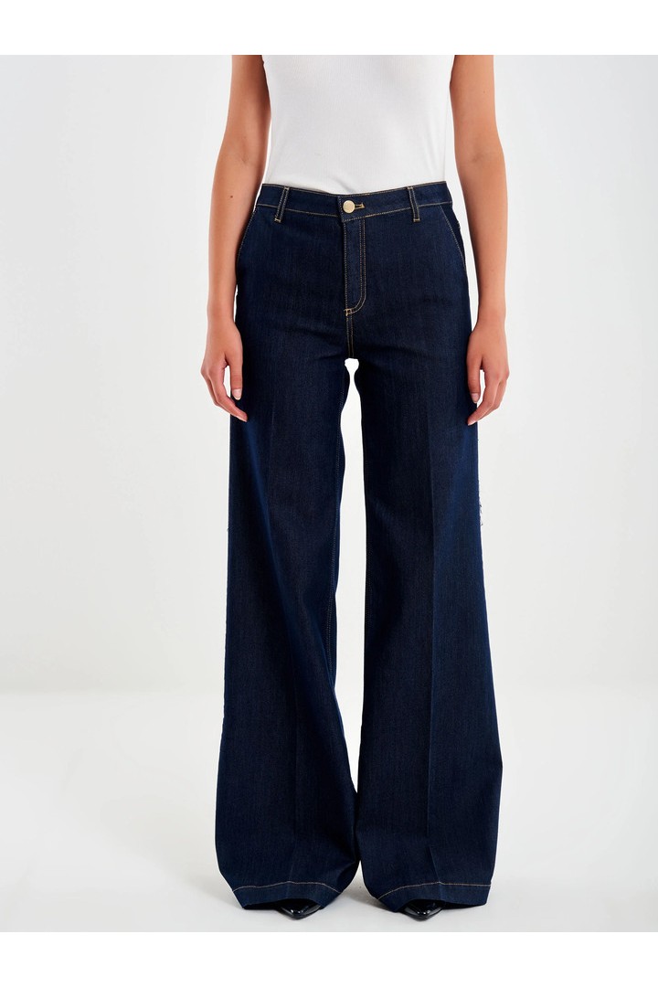 Elena Raw Jeans