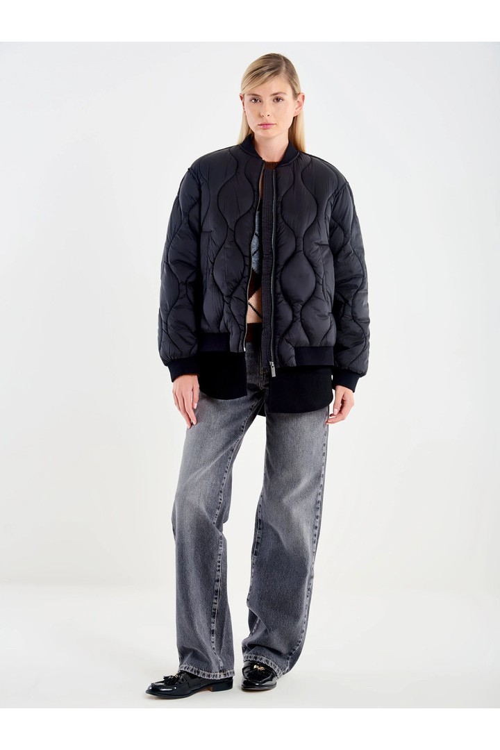 Double-Bottom Quilted Bomber Jacket Black
