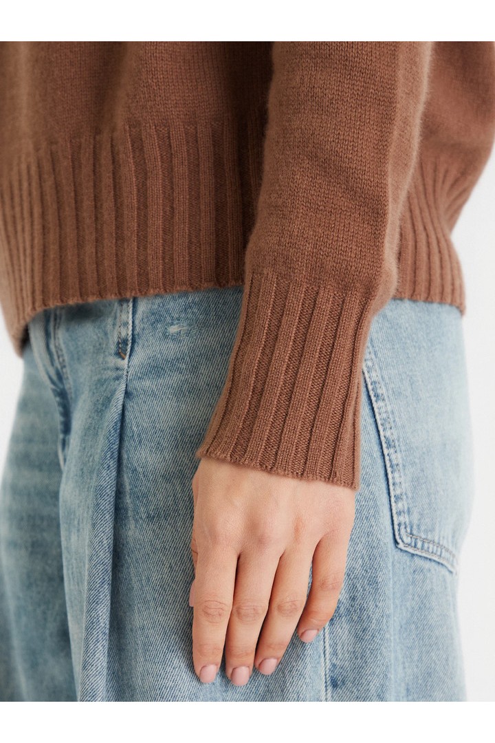 Cashmere sweater Brown