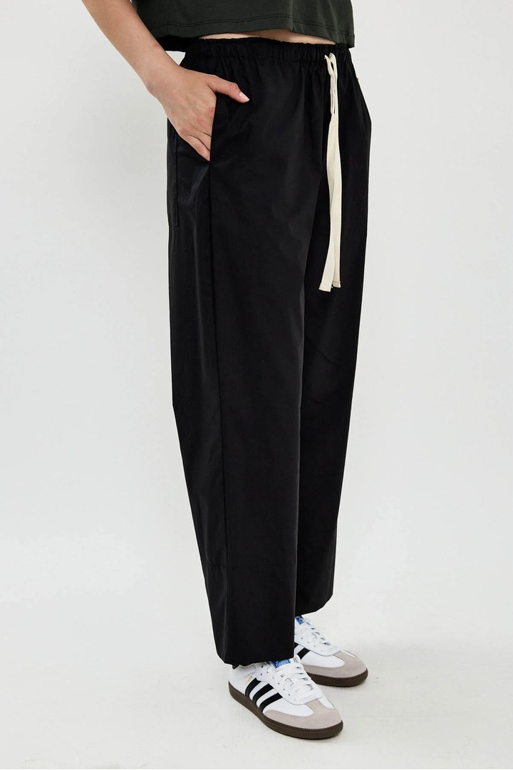 Wide-leg pants with drawstring Black