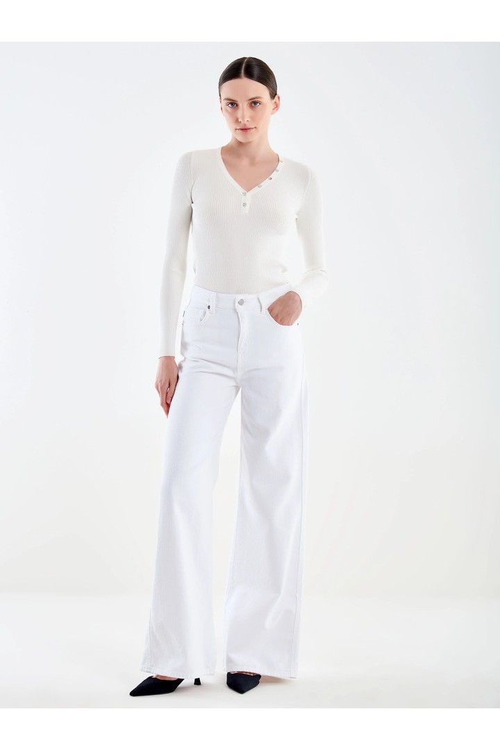 Kia Jeans with White Texture