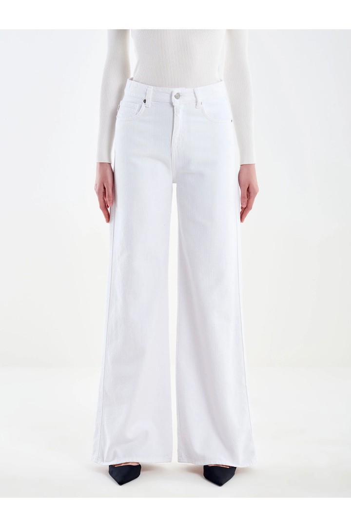 Kia Jeans with White Texture