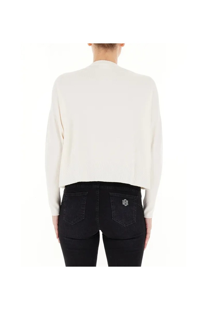 Crew neck sweater white