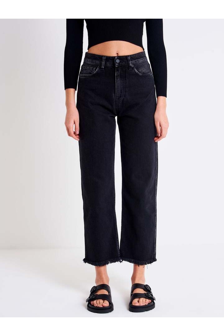 Kate jeans with frayed bottom Black