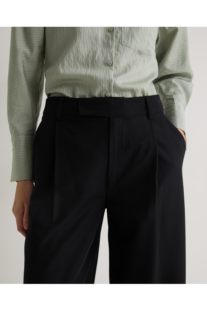 Black wide-leg pleated suit trousers
