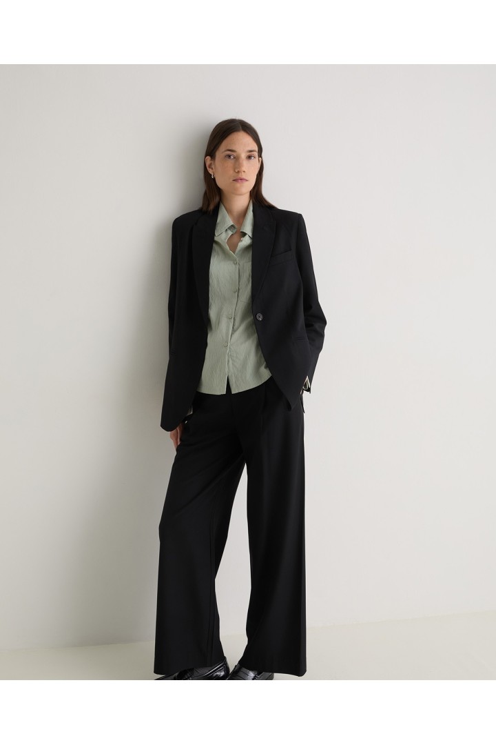 Black wide-leg pleated suit trousers