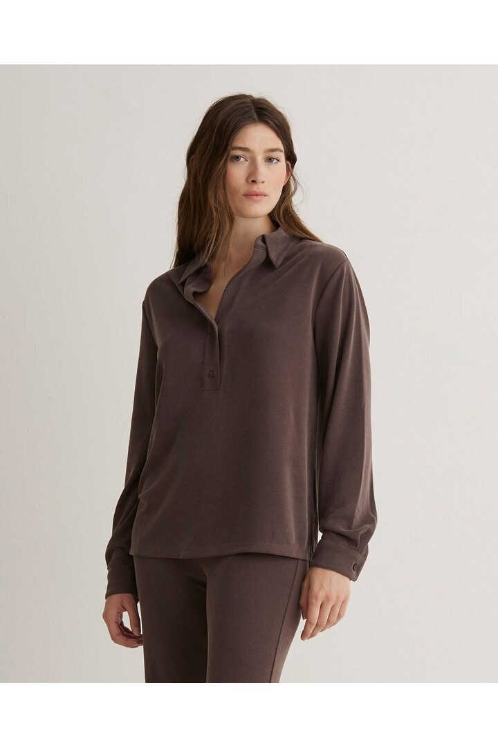Chocolate knit polo collar shirt