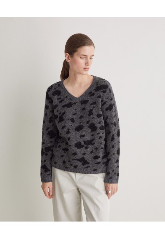Grey leopard-print sweater