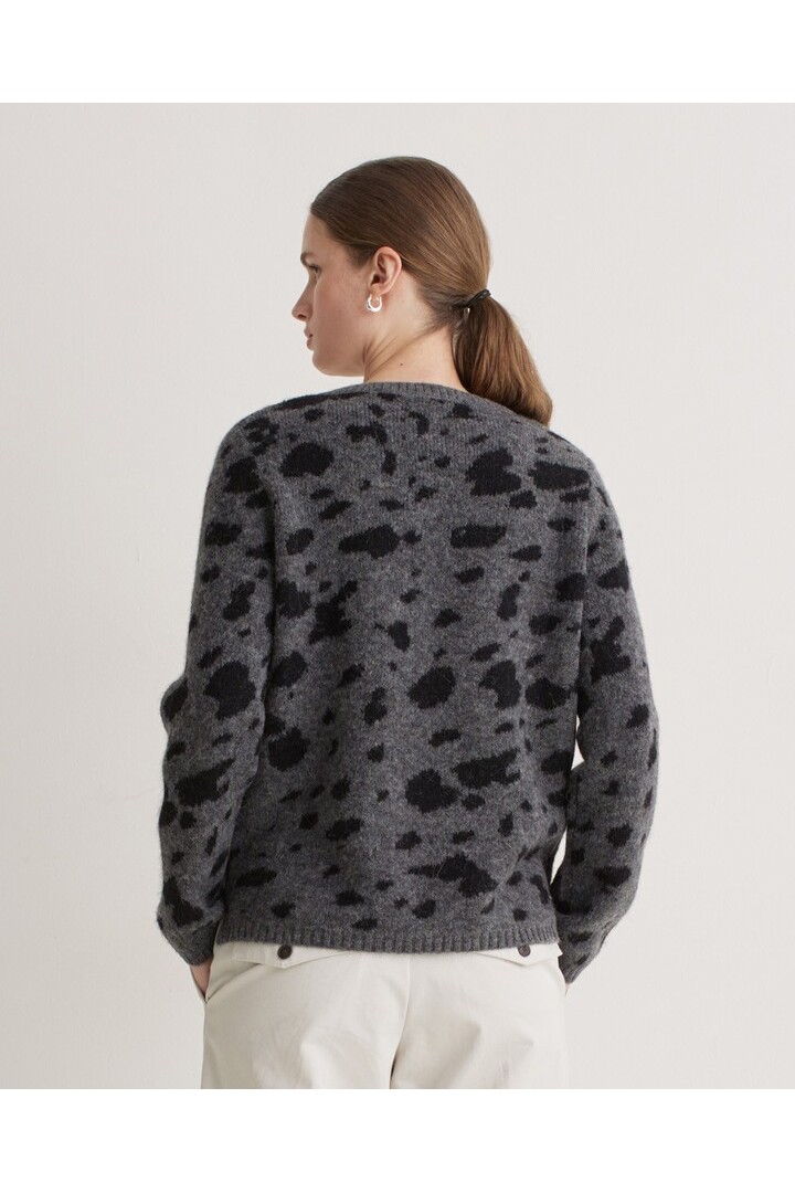 Grey leopard-print sweater