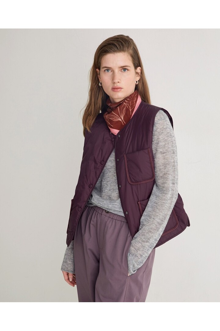 Lilac water-repellent vest