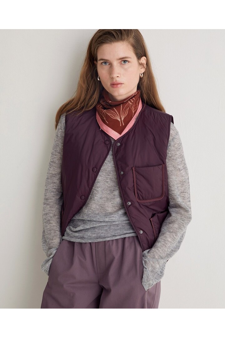 Lilac water-repellent vest