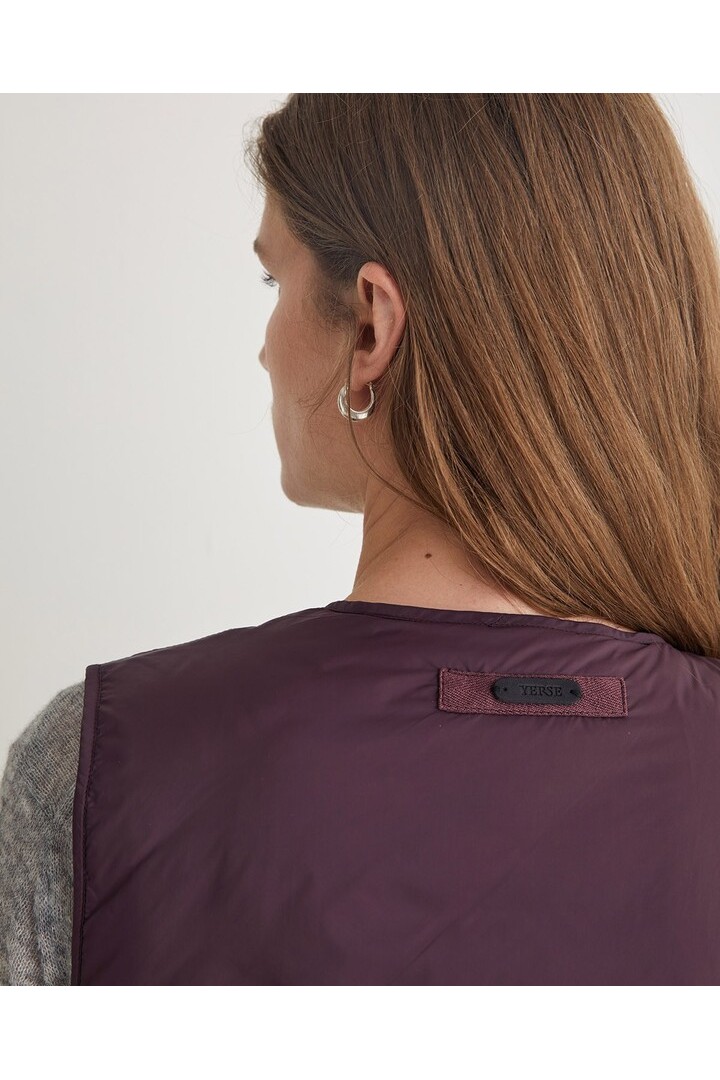 Lilac water-repellent vest
