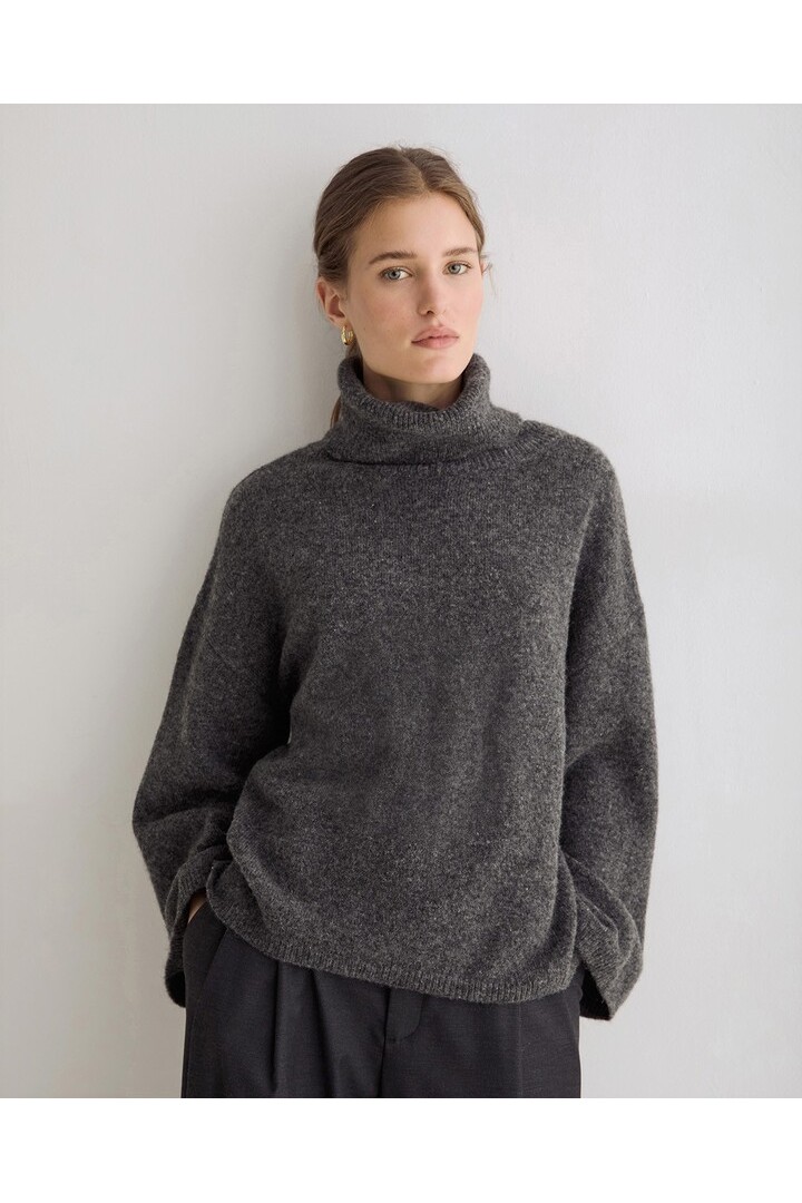 OVERSIZE HIGH-NECK SWEATER DARK GREY