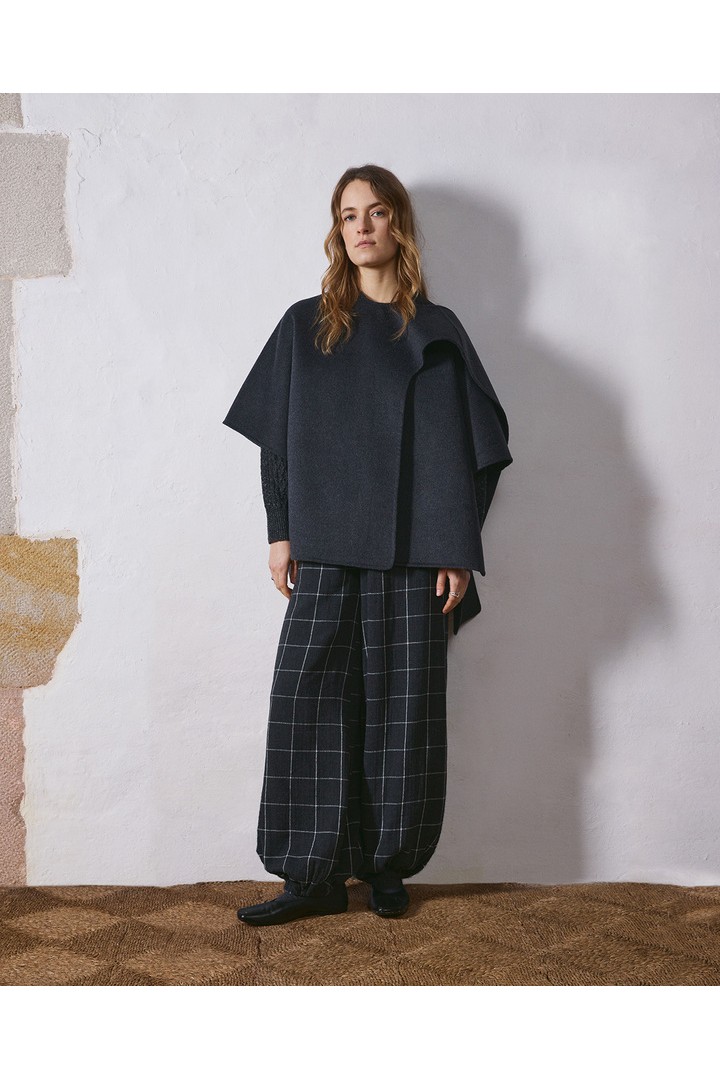 HANDMADE WOOL CAPE DARK GREY