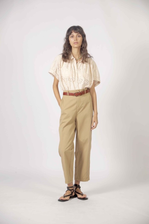 Top embroidery Beige