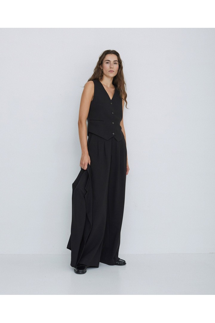 WIDE PLEATED TROUSERS BLACK