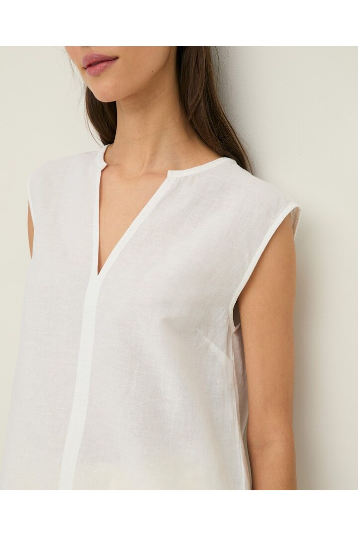 Sleeveless linen and cotton blouse White